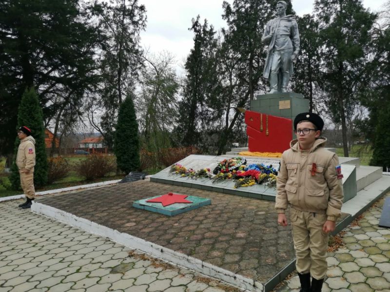 3 декабря 2022года в 9.30 часов, у памятника «Неизвесного солдата» состоялся митинг, посвящённый памятной дате России «День Неизвестного Солдата».